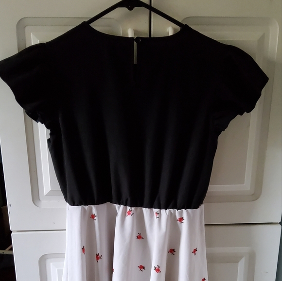 Special Occasion Girls Dresses (10-11y And 12y) - Picture 3 of 9